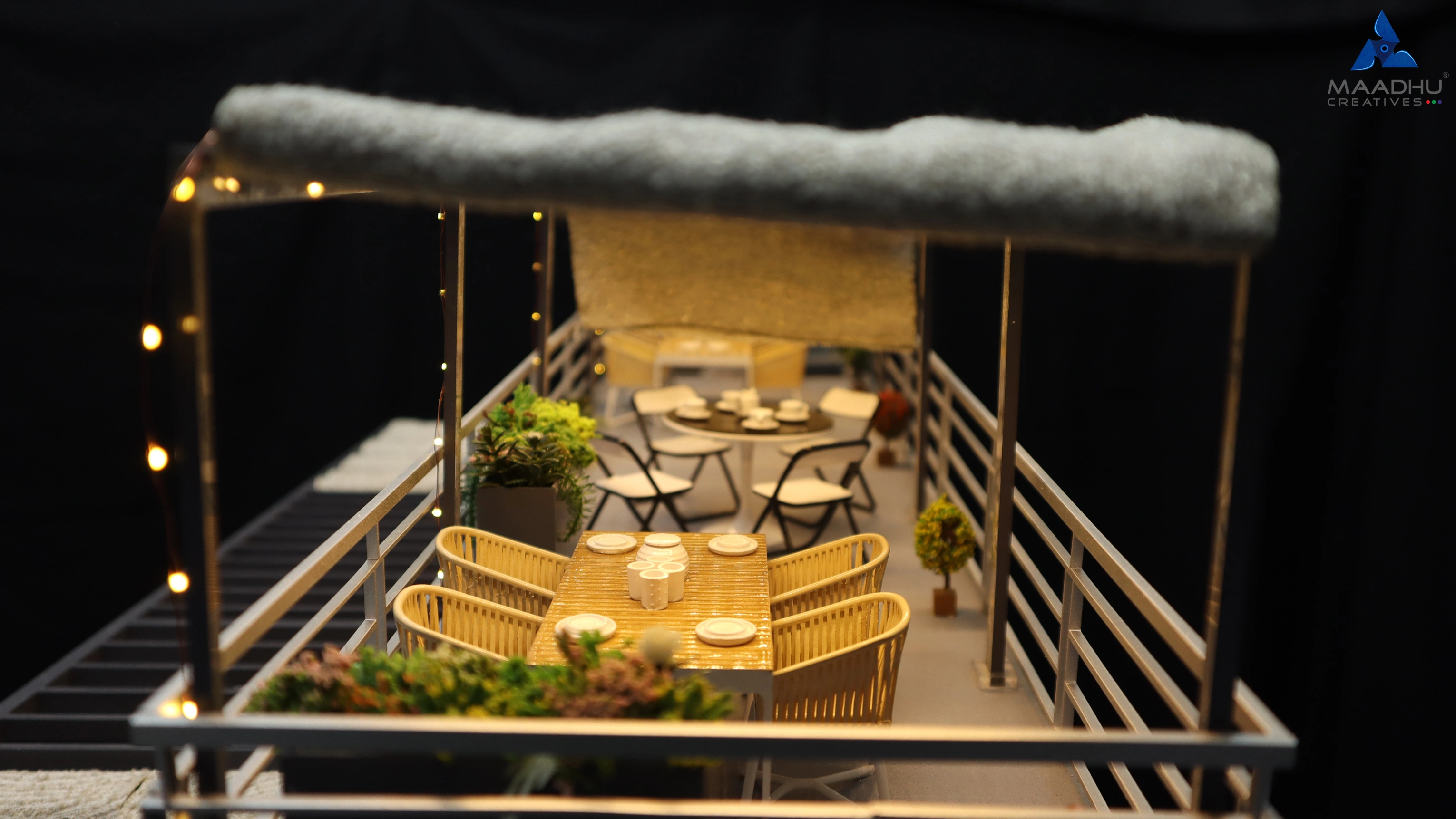 Double Container Inner Detailing